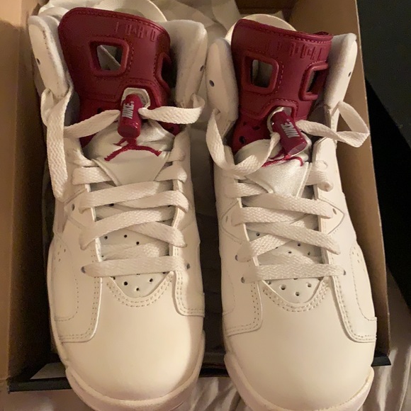 Jordan 6 - Picture 2 of 9